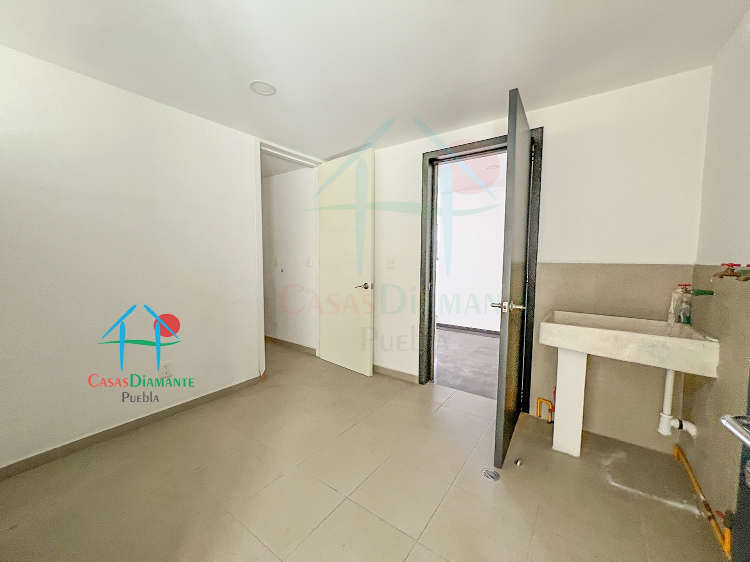 Praga 19 AI AJB - Área de servicio 2